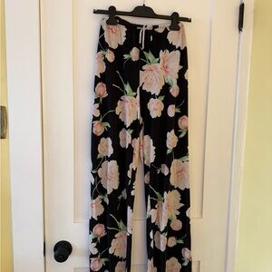SOMA Pajama Pants. Stunning❣️Size Medium